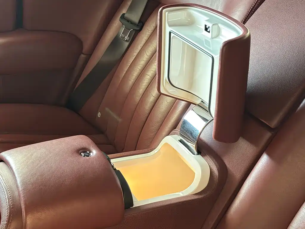 Rolls-Royce Phantom — миниатюра 9