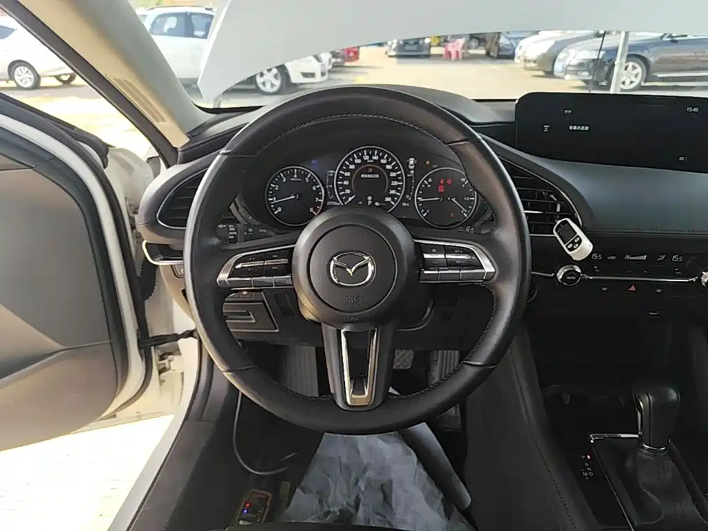 Mazda 3 Axela — миниатюра 11