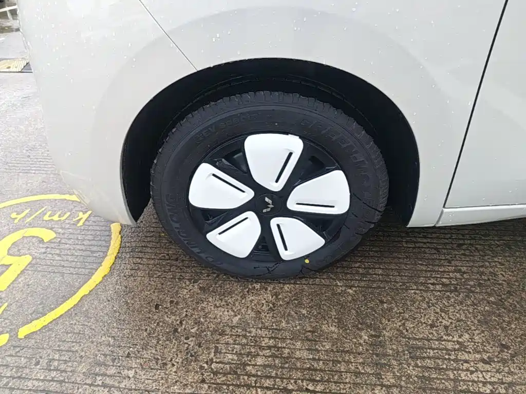 Wuling MINIEV — миниатюра 23