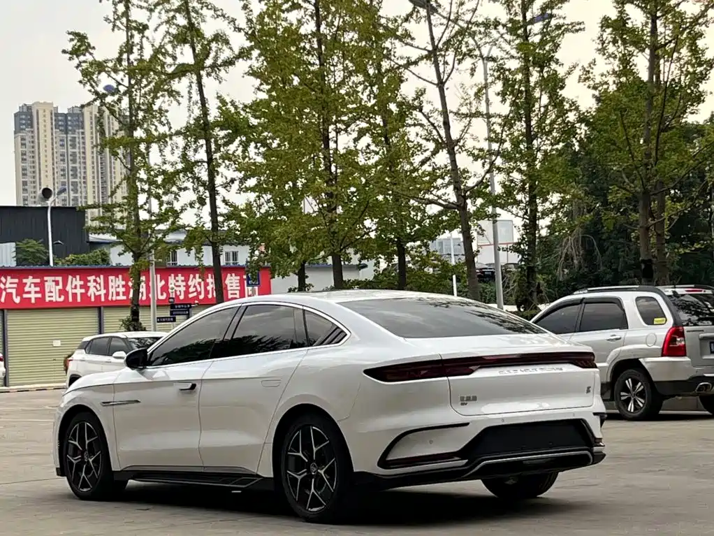 BYD Han — миниатюра 9