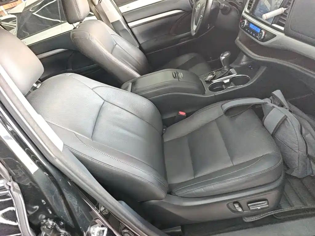 Toyota Highlander — миниатюра 25