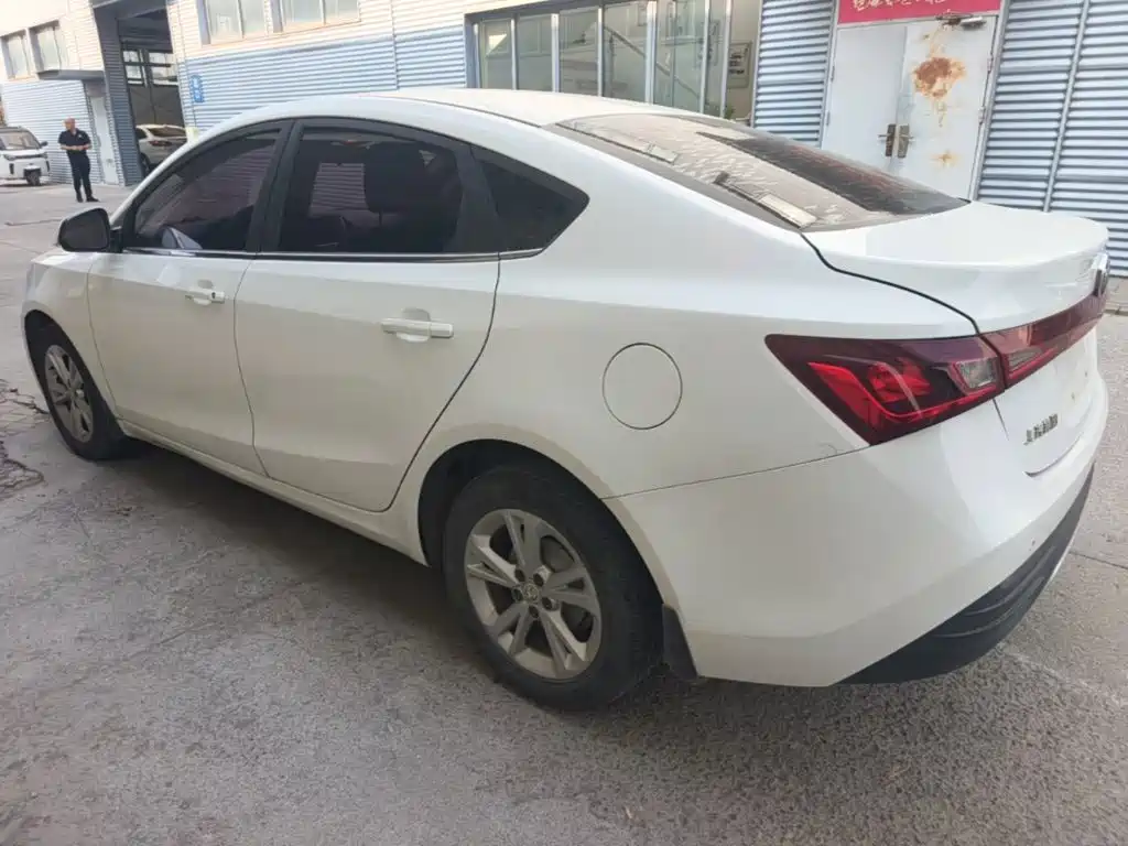 MG MG GT — миниатюра 5