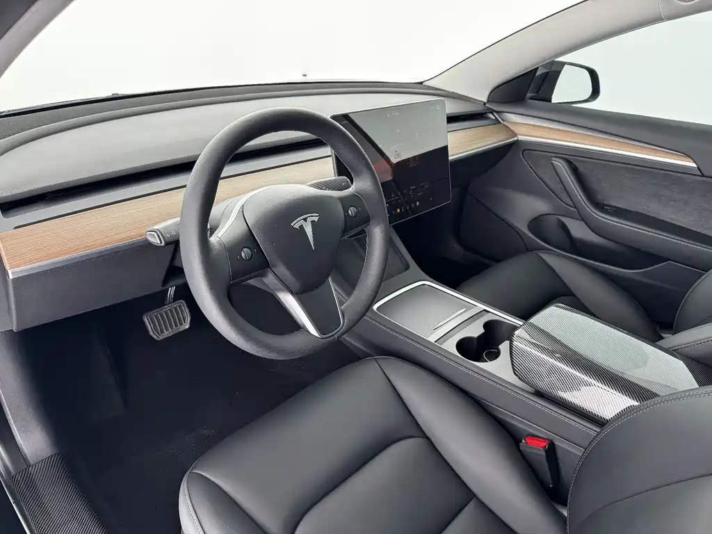 Tesla Model 3 2022 — фото 15
