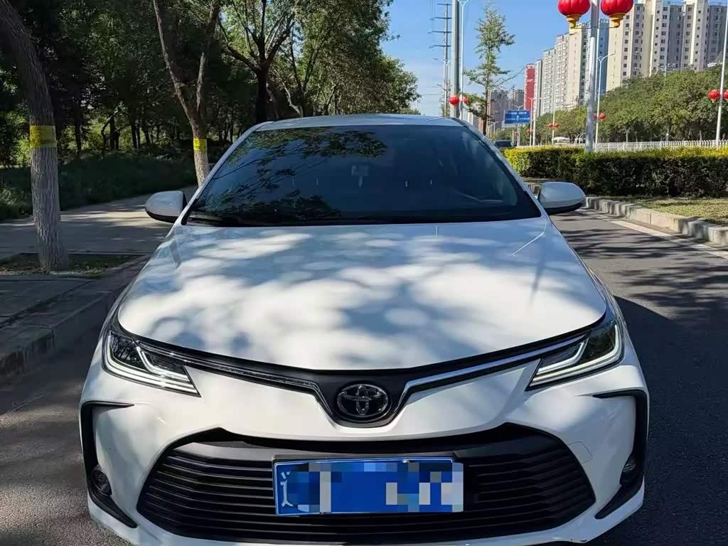 Toyota Corolla 1.5 л 2022 г. Белый, пробег 38000 км