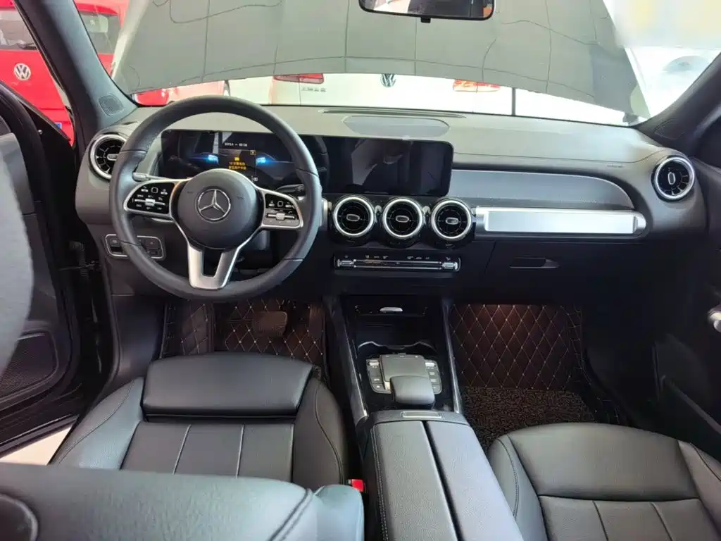 Mercedes-Benz GLB — миниатюра 10