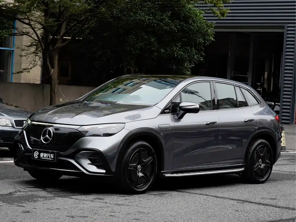 Mercedes-Benz EQE SUV