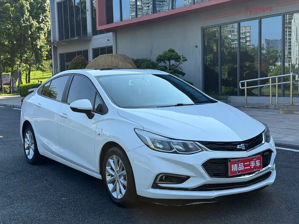 Chevrolet Cruze 320 Auto Pioneer Sunroof Edition, фото 3