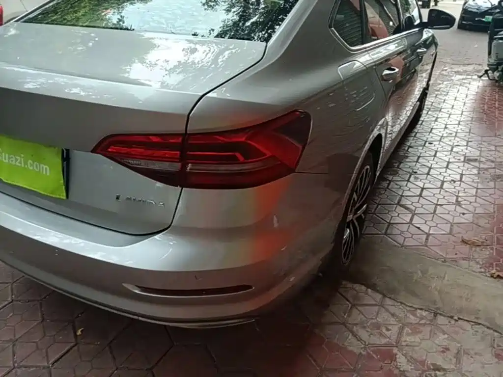 Volkswagen Lavida — миниатюра 8
