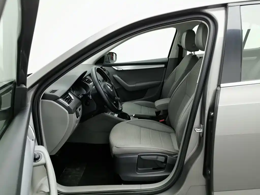 Skoda Octavia — миниатюра 10