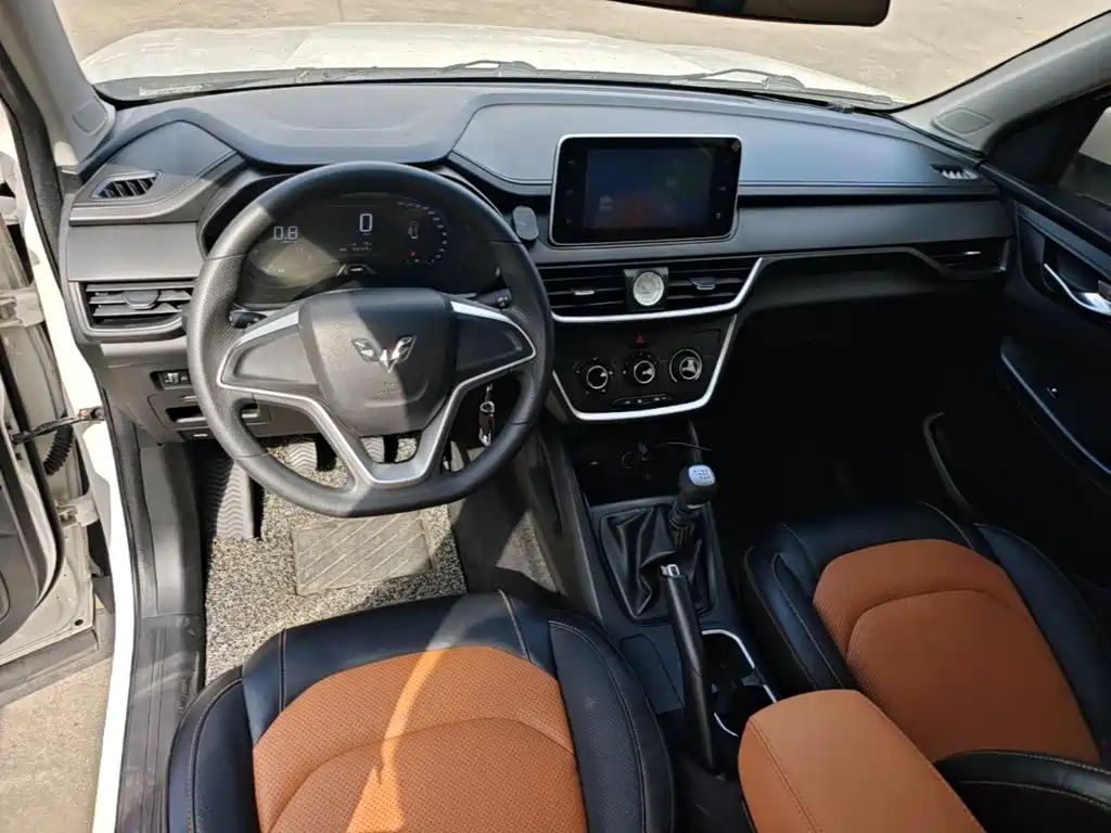 Wuling Hongguang S3 — миниатюра 10