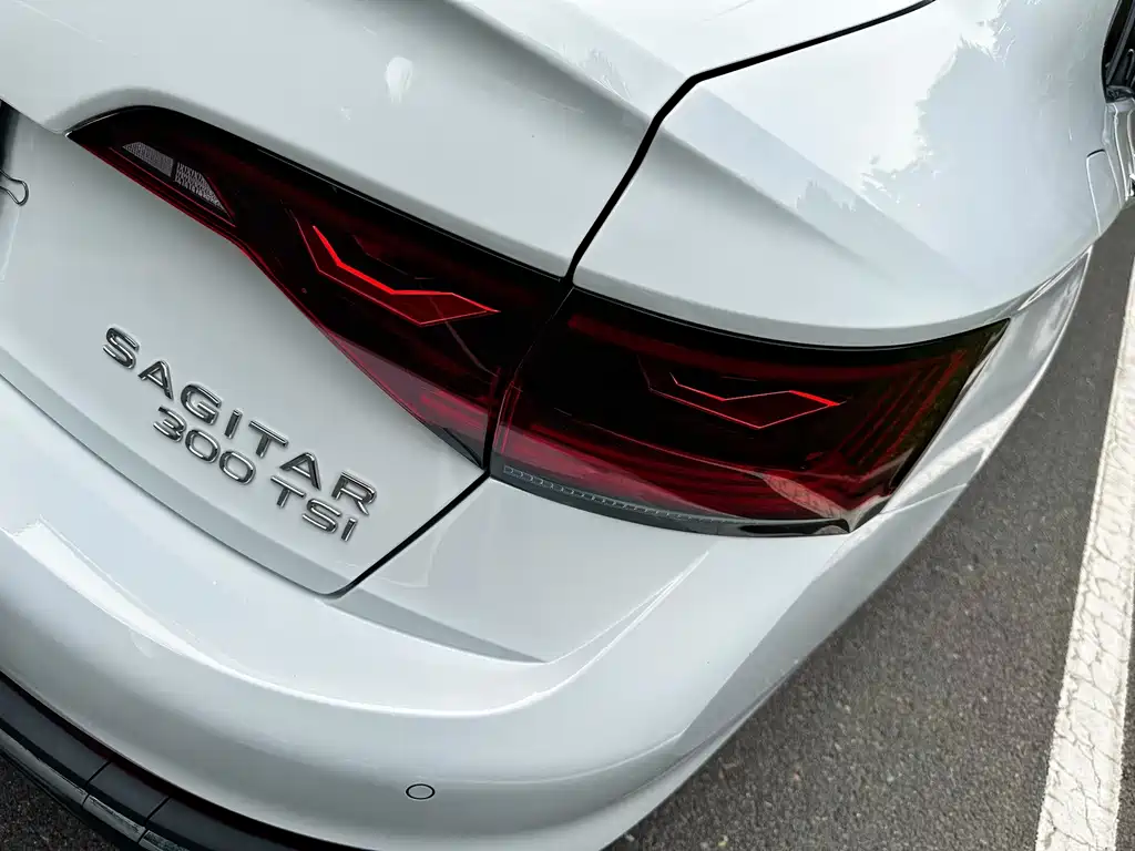 Volkswagen Sagitar — миниатюра 11