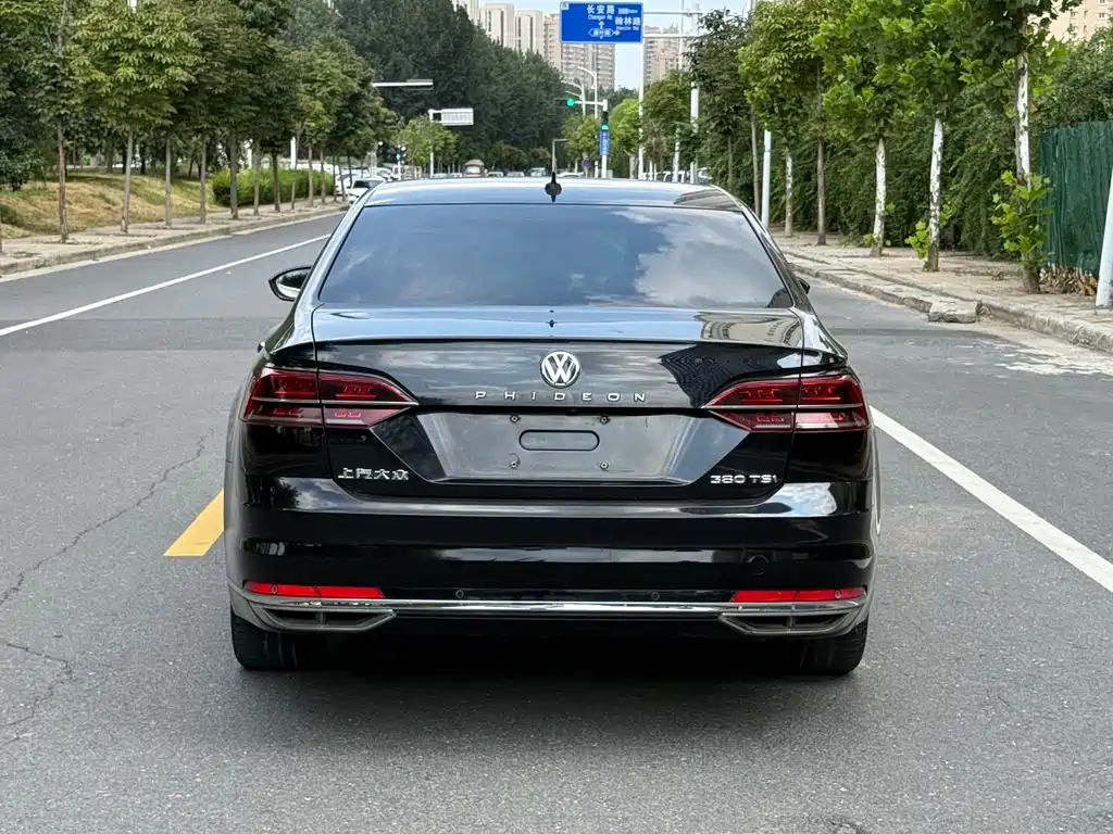 Volkswagen Phideon — миниатюра 8