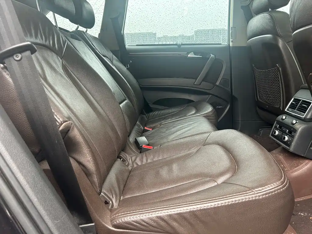 Audi Q7 — миниатюра 8