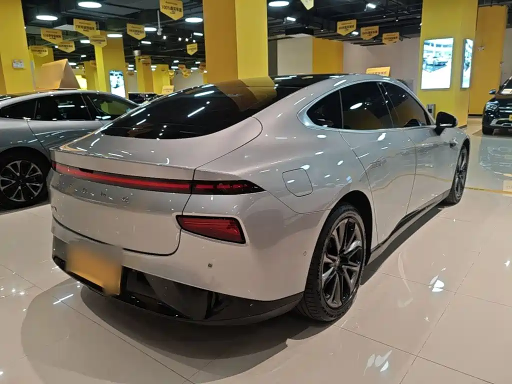 XPeng P7 — миниатюра 7