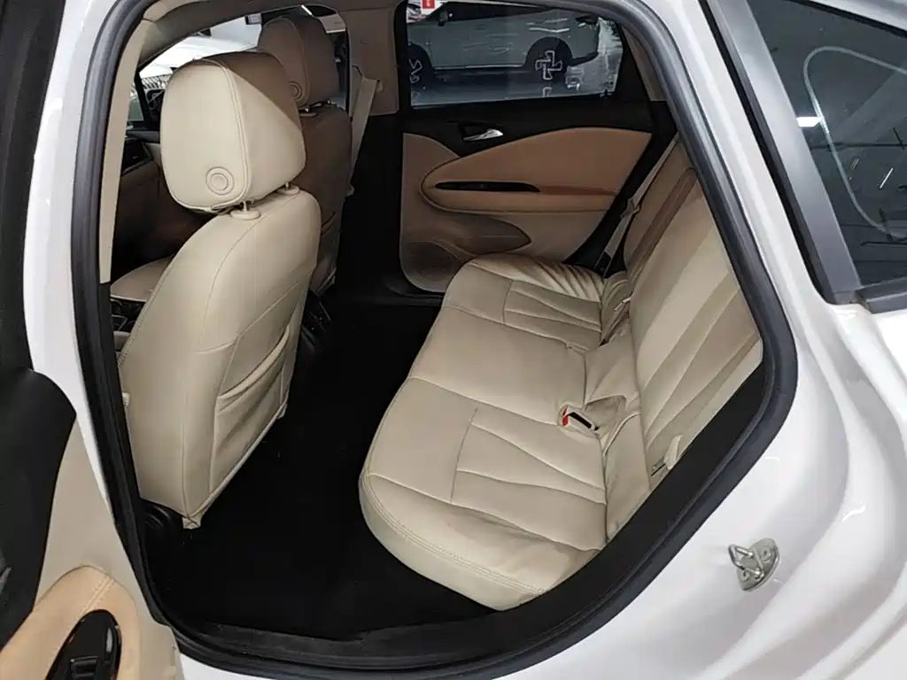Buick Verano — миниатюра 17