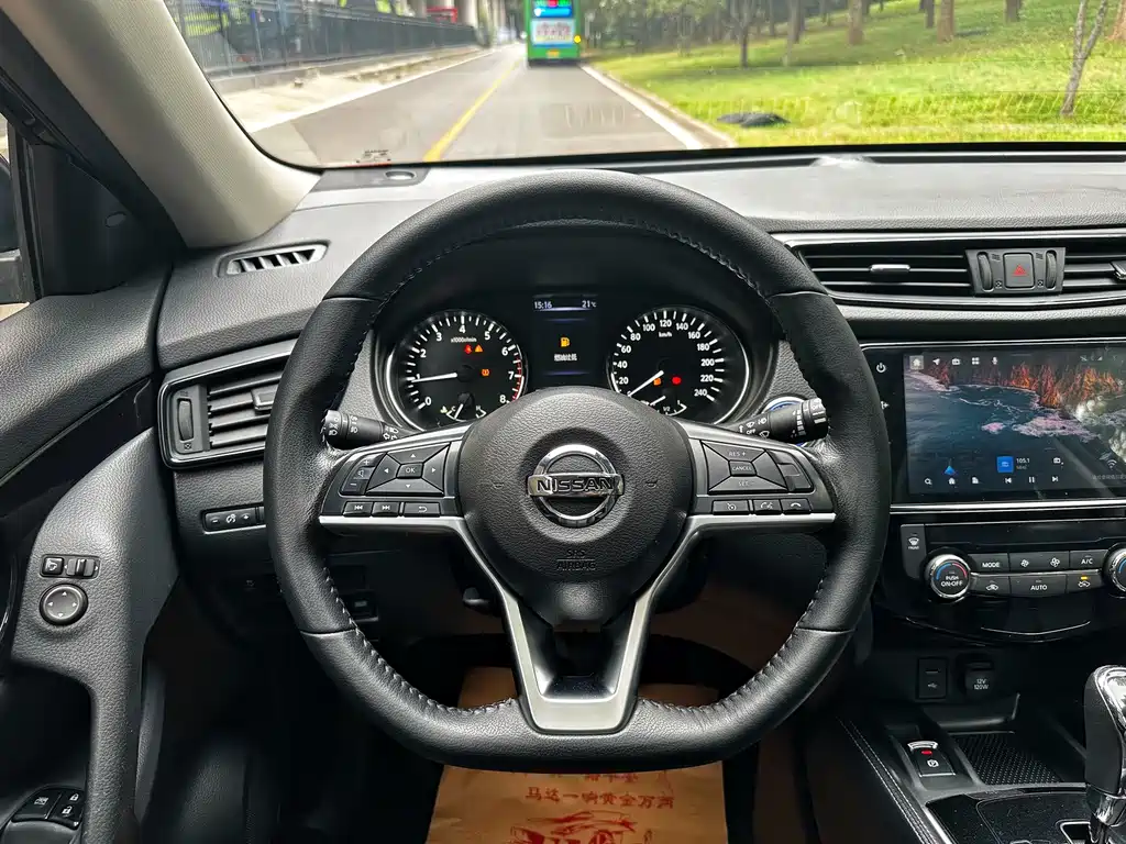 Nissan X-Trail — миниатюра 14