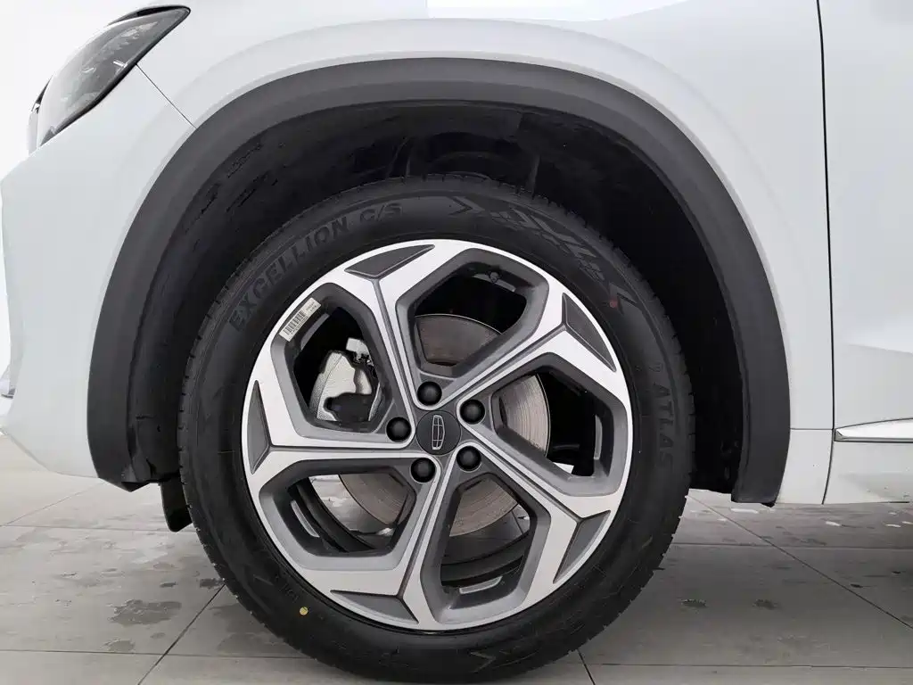 Geely Xingyue L — миниатюра 17