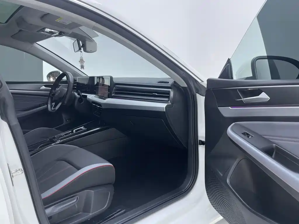 Volkswagen Lamando — миниатюра 18