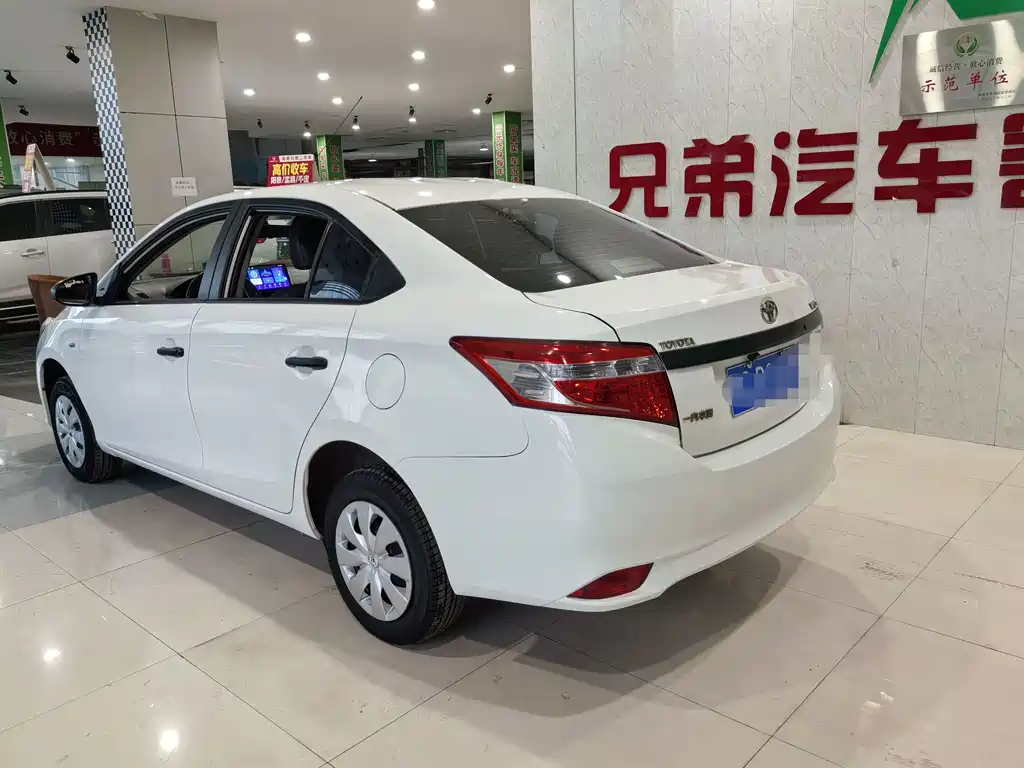 Toyota Vios — миниатюра 8