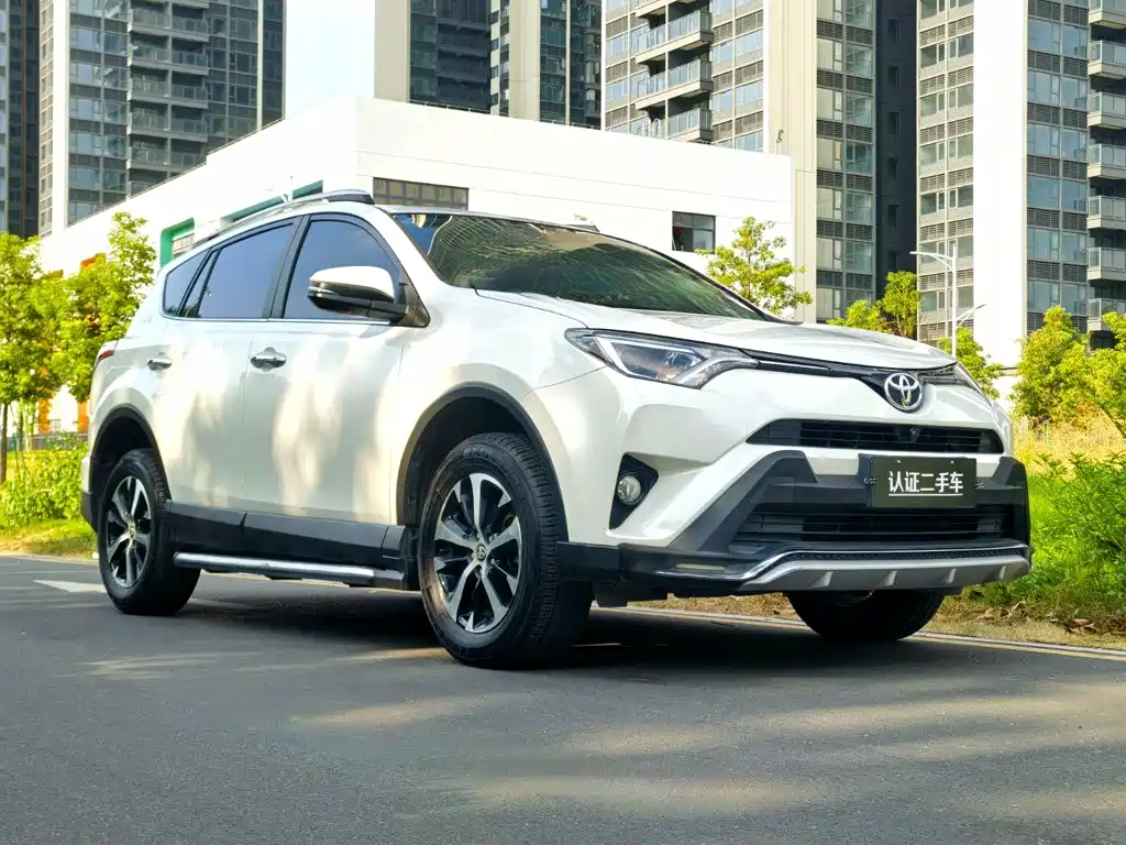 Toyota RAV4 — миниатюра 3
