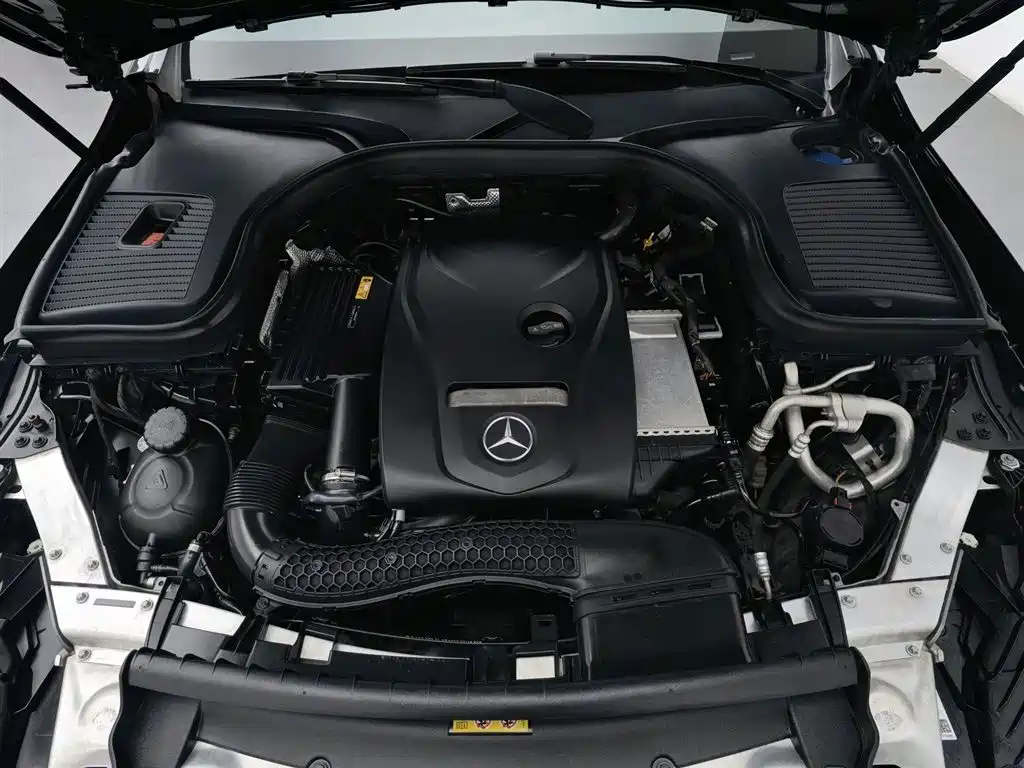 Mercedes-Benz GLC 2018 GLC 260 4MATIC Luxury