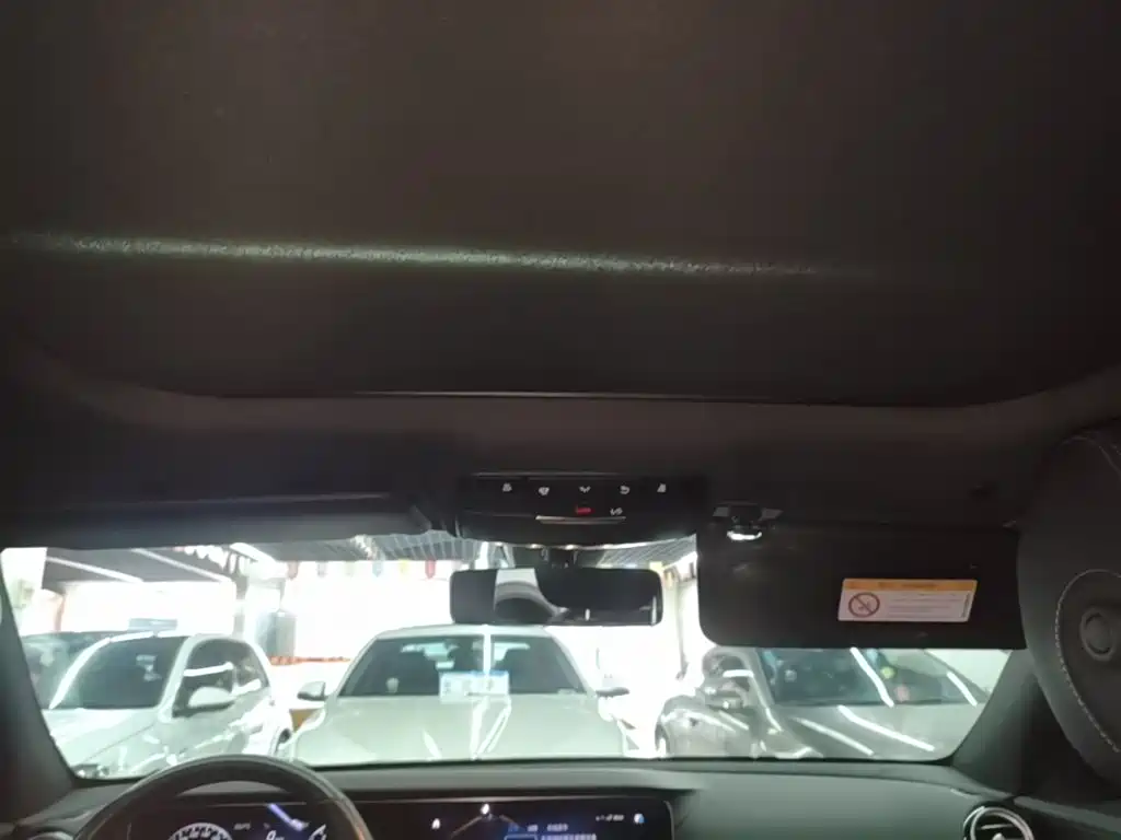 Mercedes-Benz E-Class (Import) — миниатюра 18