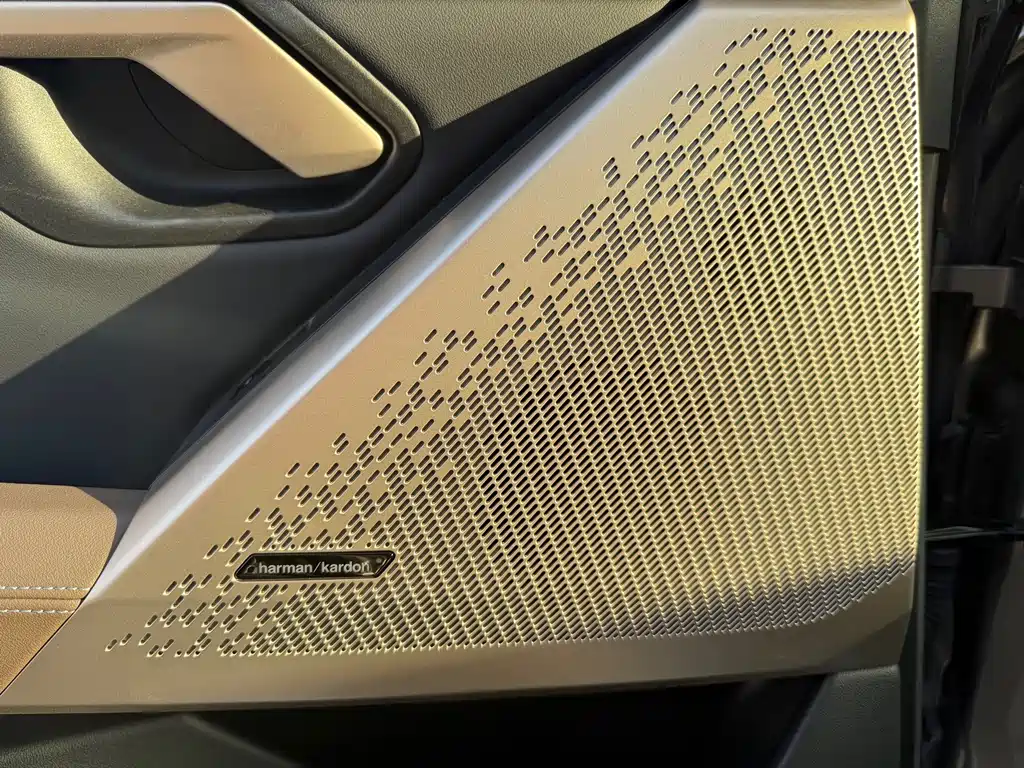 BMW i5 — миниатюра 14