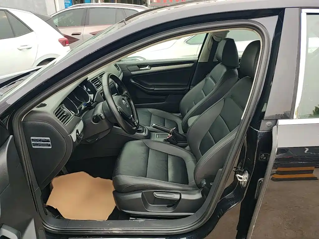 Volkswagen Sagitar — миниатюра 15