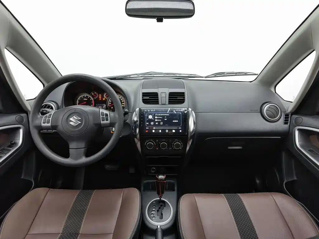 Suzuki SX4 — миниатюра 5