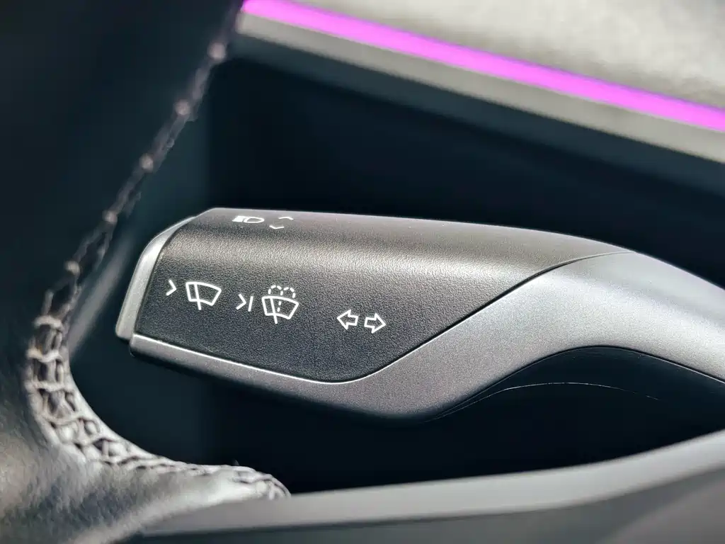 Tesla Model Y — миниатюра 27