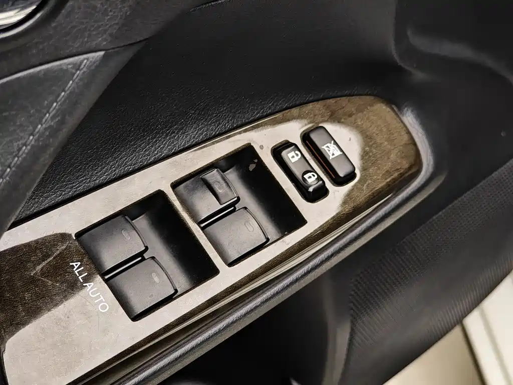 Toyota Reiz 2013 2.5S