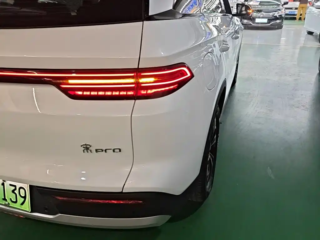 BYD Song Pro DM-i 2025 — фото 7