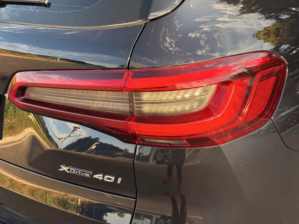 BMW X5 (Import) — миниатюра 30
