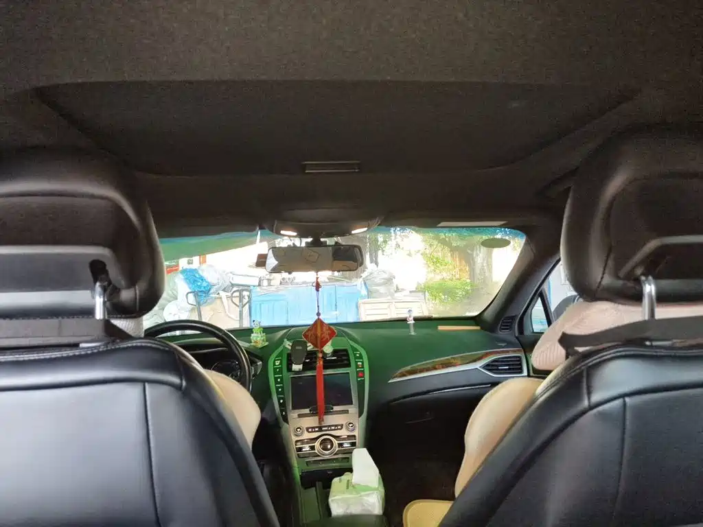 Lincoln MKZ — миниатюра 14