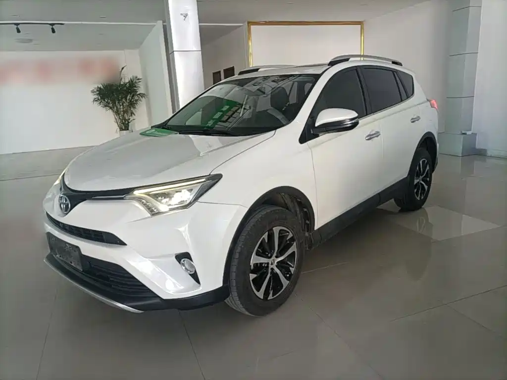 Toyota RAV4 — миниатюра 2