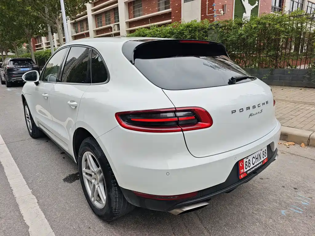 Porsche Macan — миниатюра 15