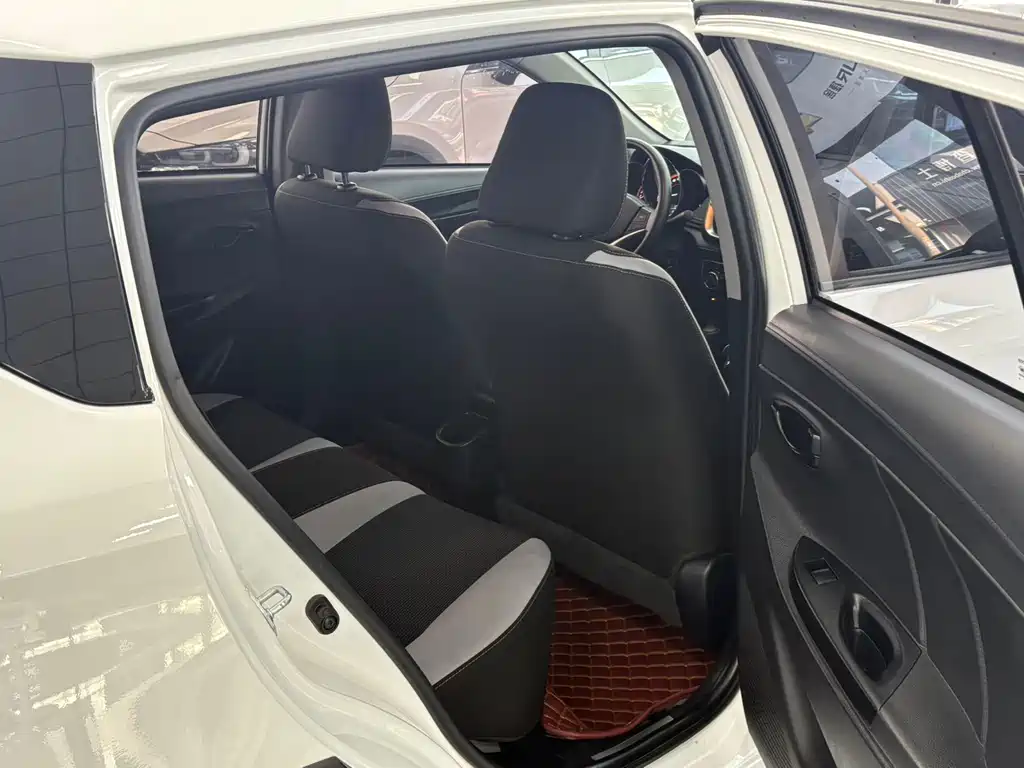 TOYOTA YARIS L ZHIXUAN