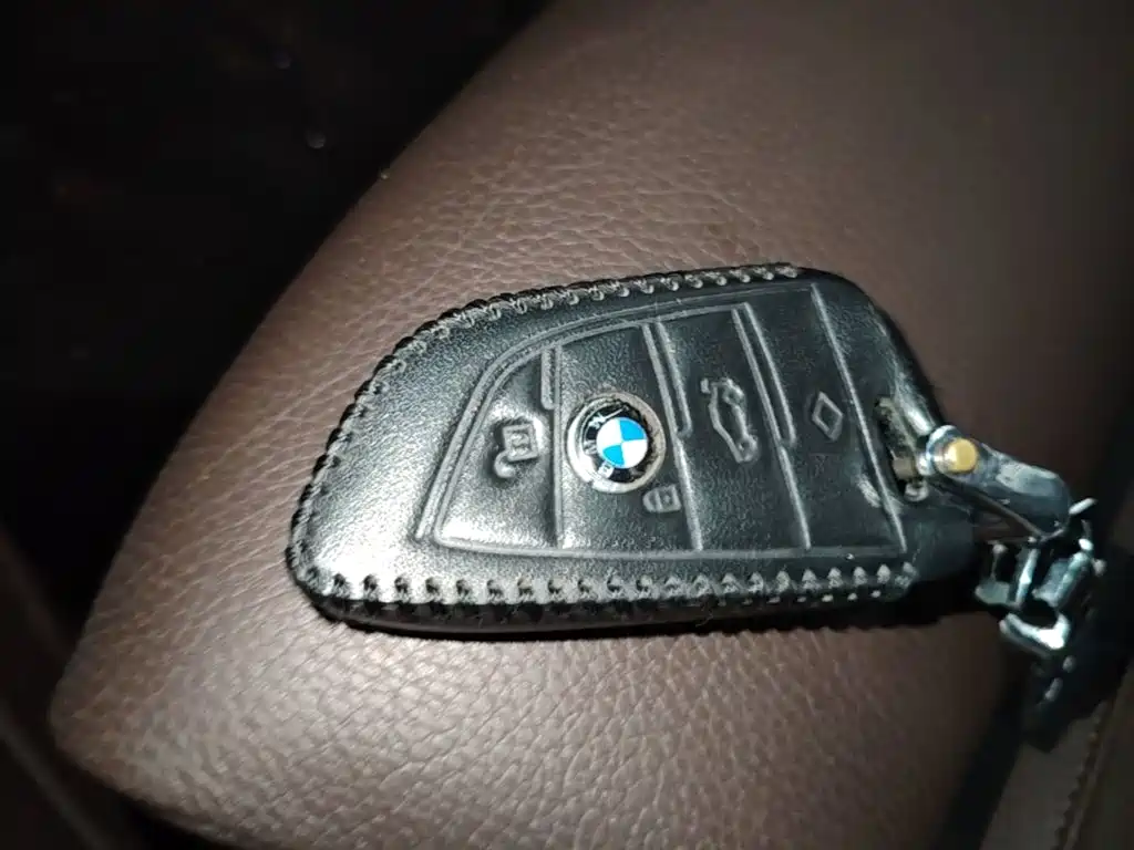 BMW 7 Series — миниатюра 9