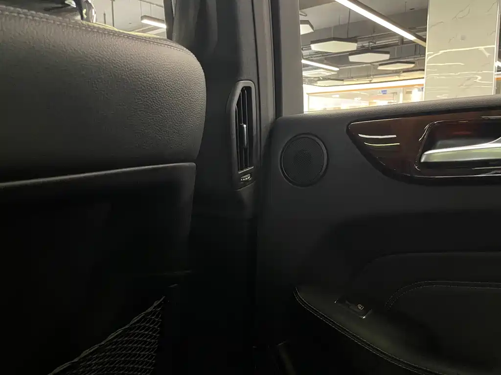 Mercedes-Benz M-Class — миниатюра 37