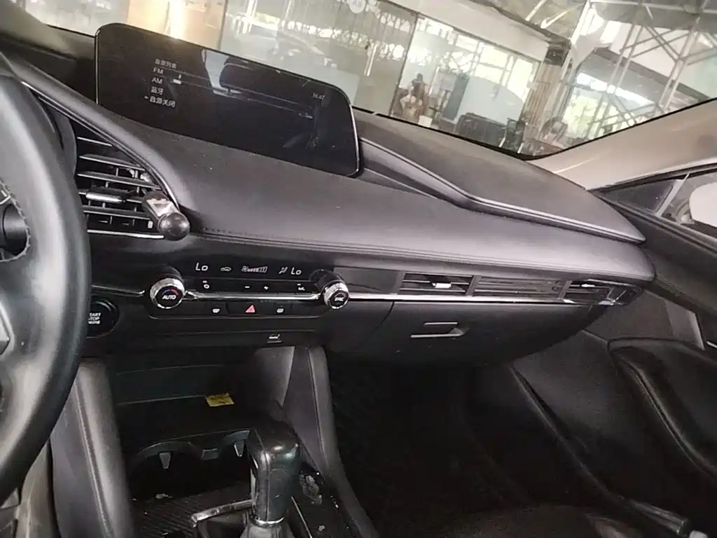 Mazda 3 Axela — миниатюра 13