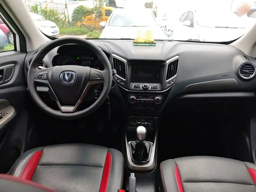 Changan CS15 — миниатюра 6