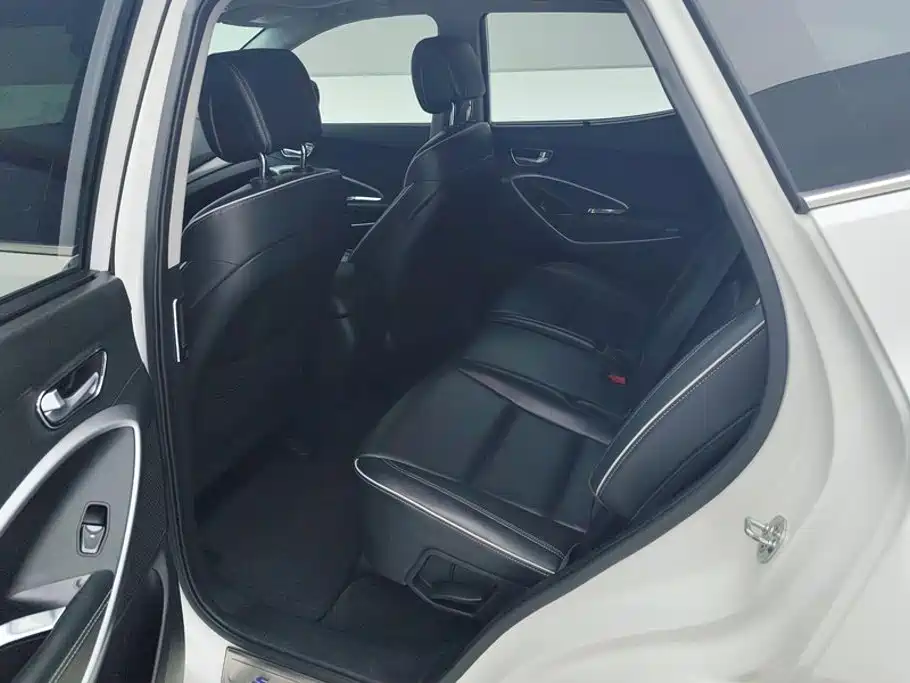 Hyundai Santa Fe — миниатюра 11