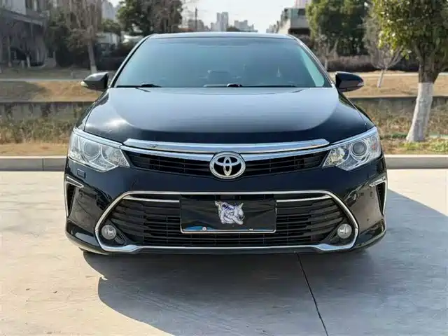 TOYOTA CAMRY