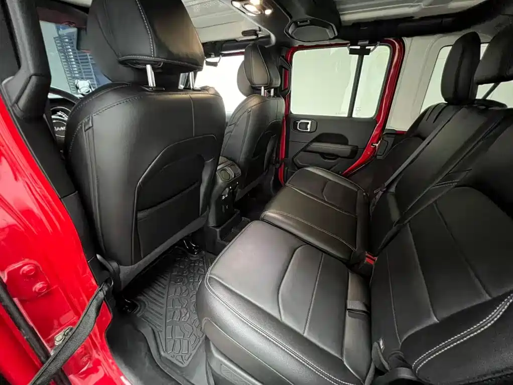 Jeep Wrangler PHEV — миниатюра 11