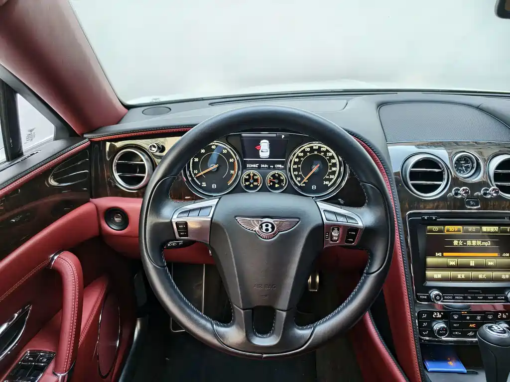 Bentley Flying Spur — миниатюра 13