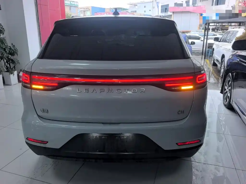Leapmotor Leapmotor C11 — миниатюра 6