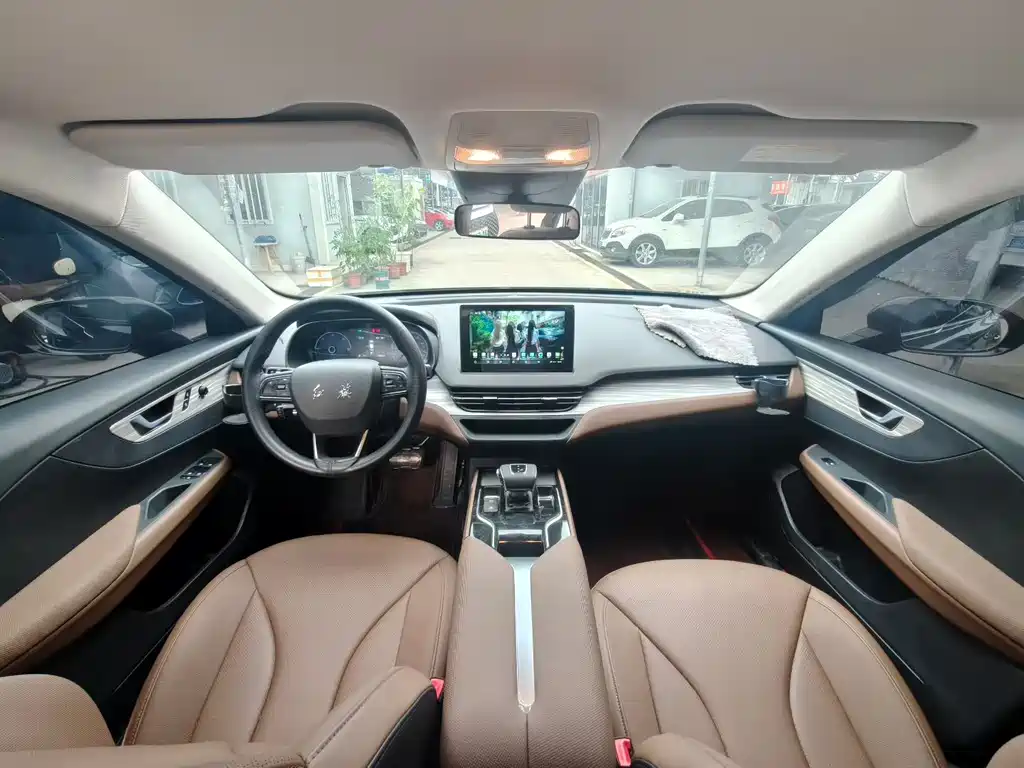 Hongqi E-QM5 2024 610km PLUS