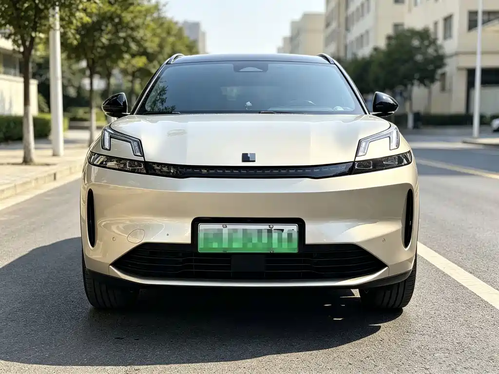 Lynk & Co 08 EM-P — миниатюра 3