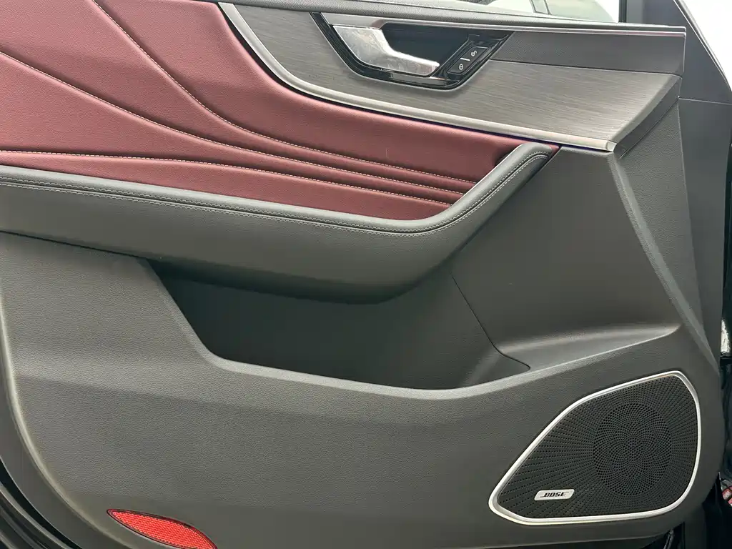 Hongqi HS5 2025 2.0T Pro