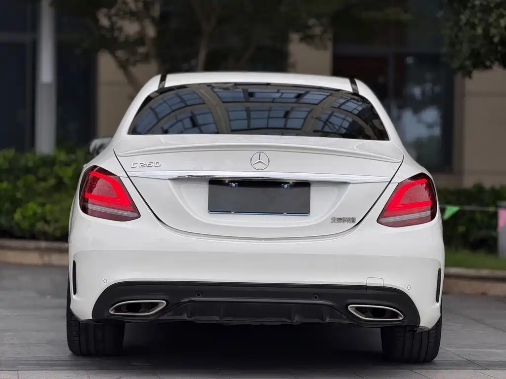 Mercedes-Benz C-Class — миниатюра 10